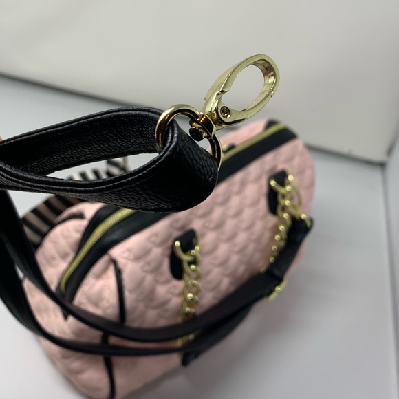 Bestey Johnson Pink Quilted Bag - Picture 6 of 11